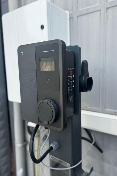 Hims HEVC-22-T 22kW Ticari Duvar Tipi Şarj Cihazı görsel 3
