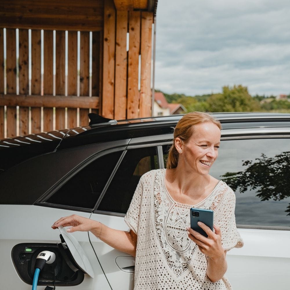 NRGkick Çantalı Basic Plus 32A 22kW 5 Metre Monofaze & Trifaze Uyumlu WiFi + Bluetooth AC Mobil Taşınabilir Elektrikli Araç Şarj İstasyonu ( görsel 2